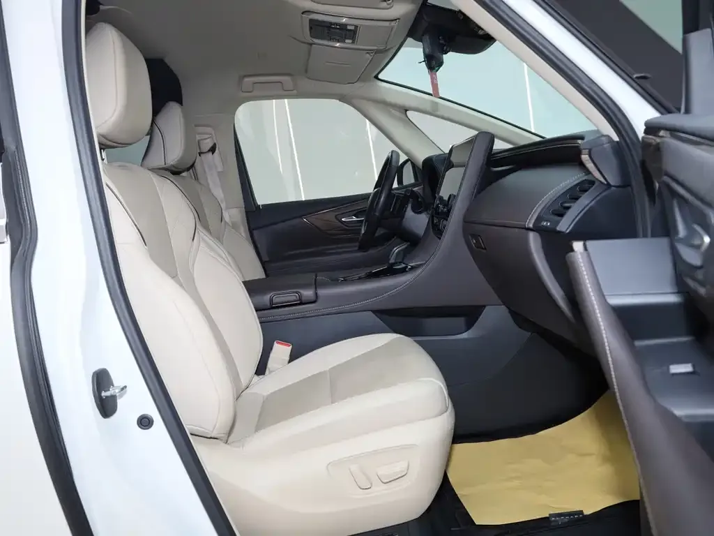 Toyota Alphard 2023 из CN, фото 9