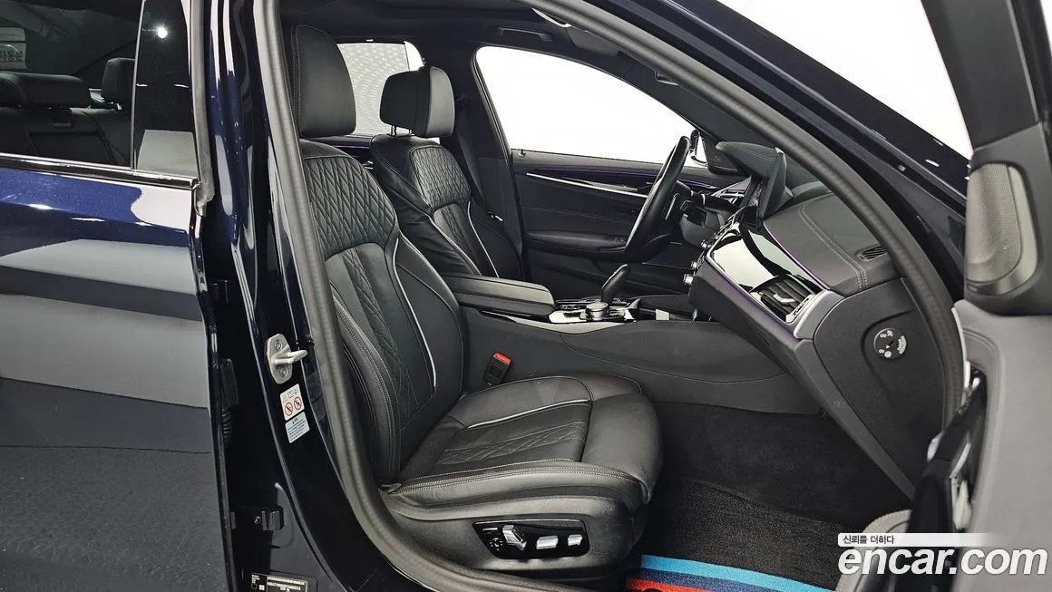 BMW 5-Series 2023 из KR, фото 10