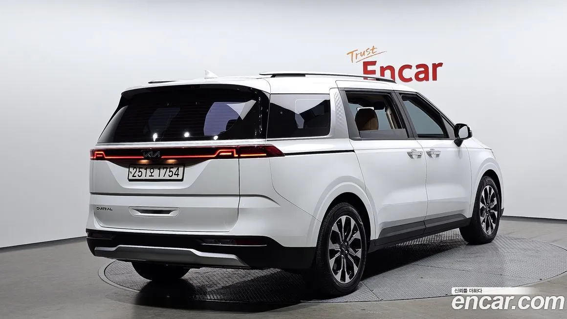 Kia Carnival 2023 из KR, фото 2