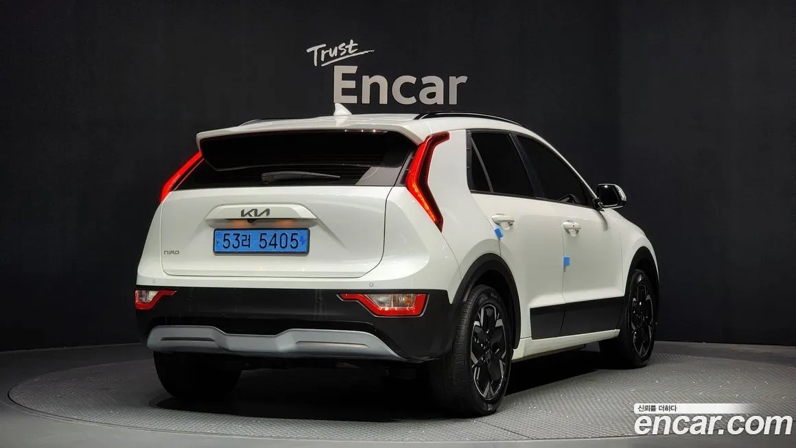 Kia Niro 2023 из KR, фото 2