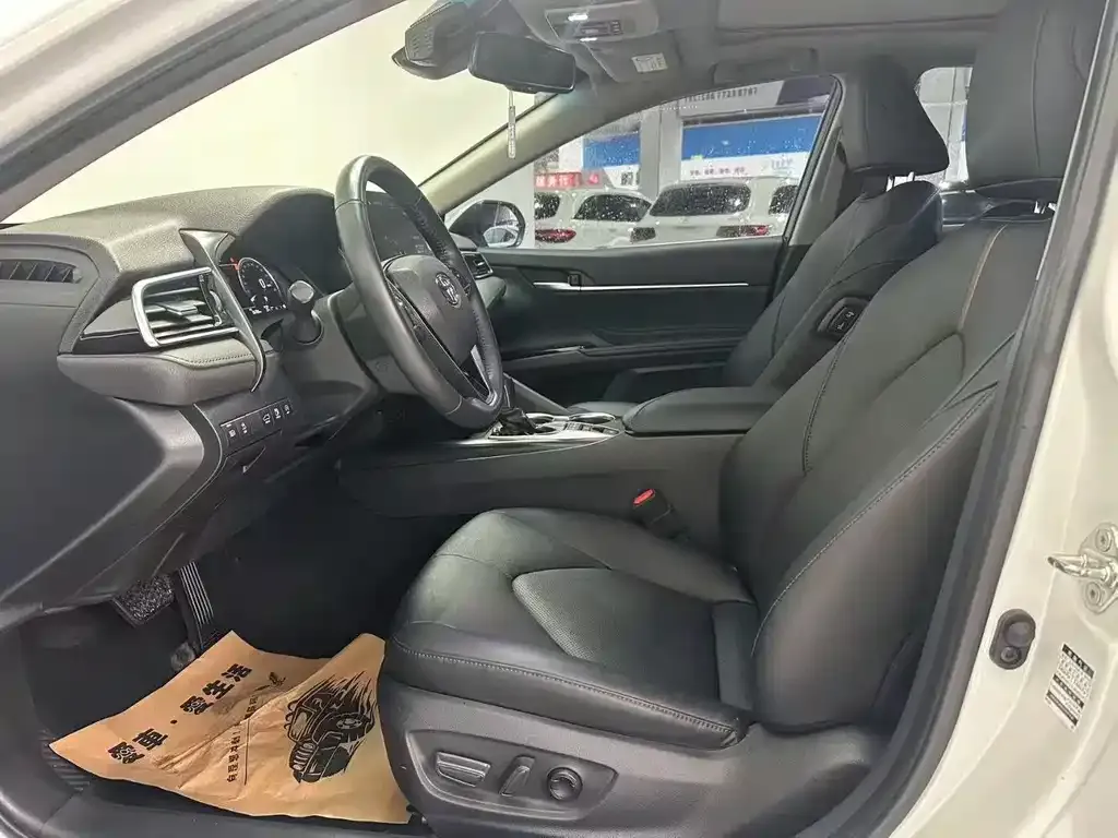 Toyota Camry 2022 из CN, фото 4