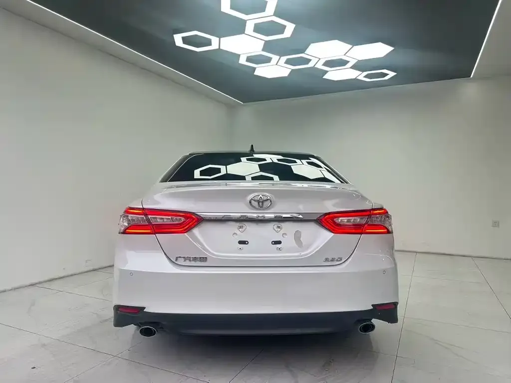 Toyota Camry 2022 из CN, фото 8