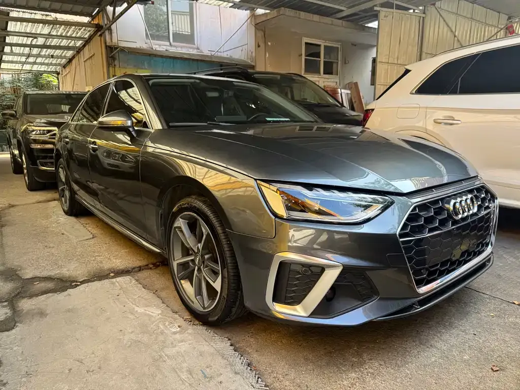 Audi A4L 2021 из CN, фото 3