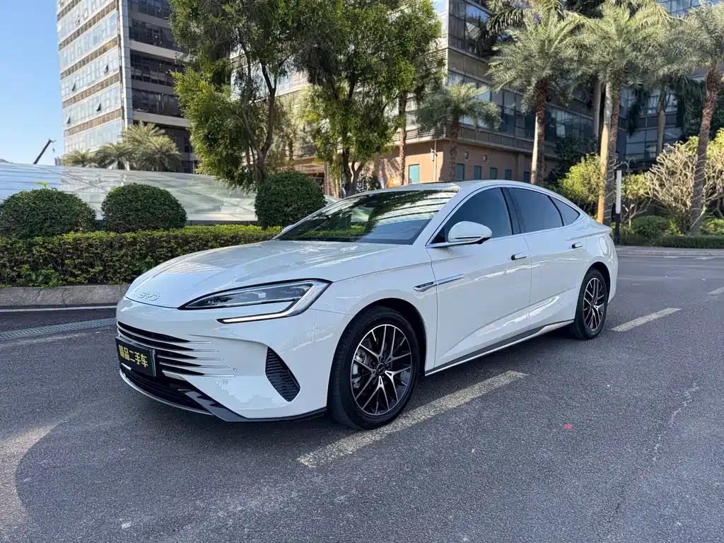 BYD Seal — фото 1