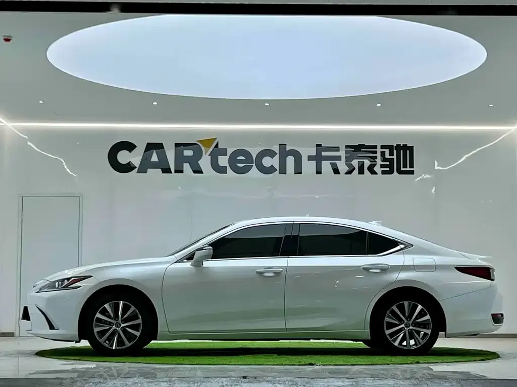 Lexus ES 2022 из CN, фото 2