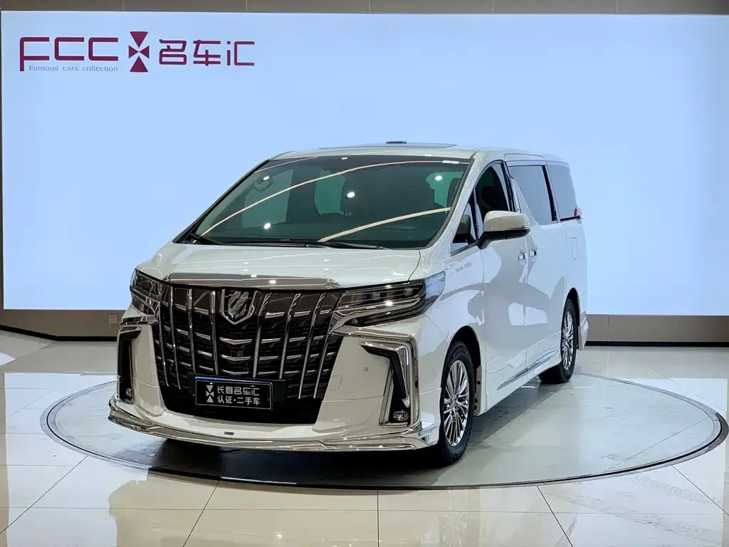 Toyota Alphard 2022 из CN, фото 1