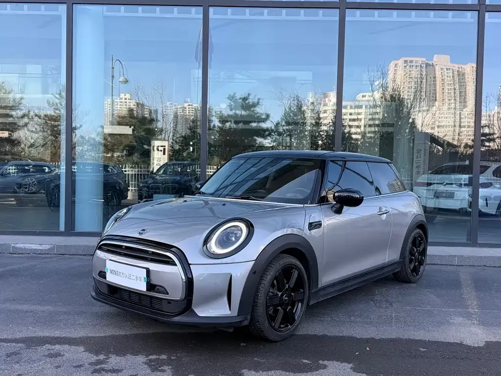 MINI Cooper (3-door) 2024 из CN, фото 1