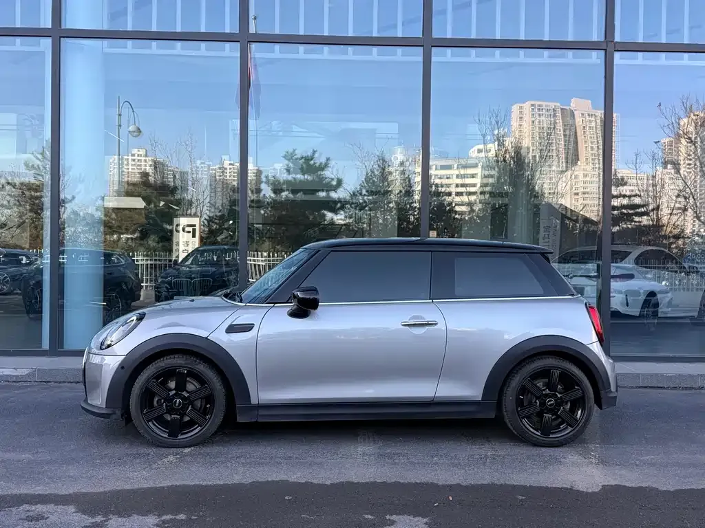 MINI Cooper (3-door) 2024 из CN, фото 3