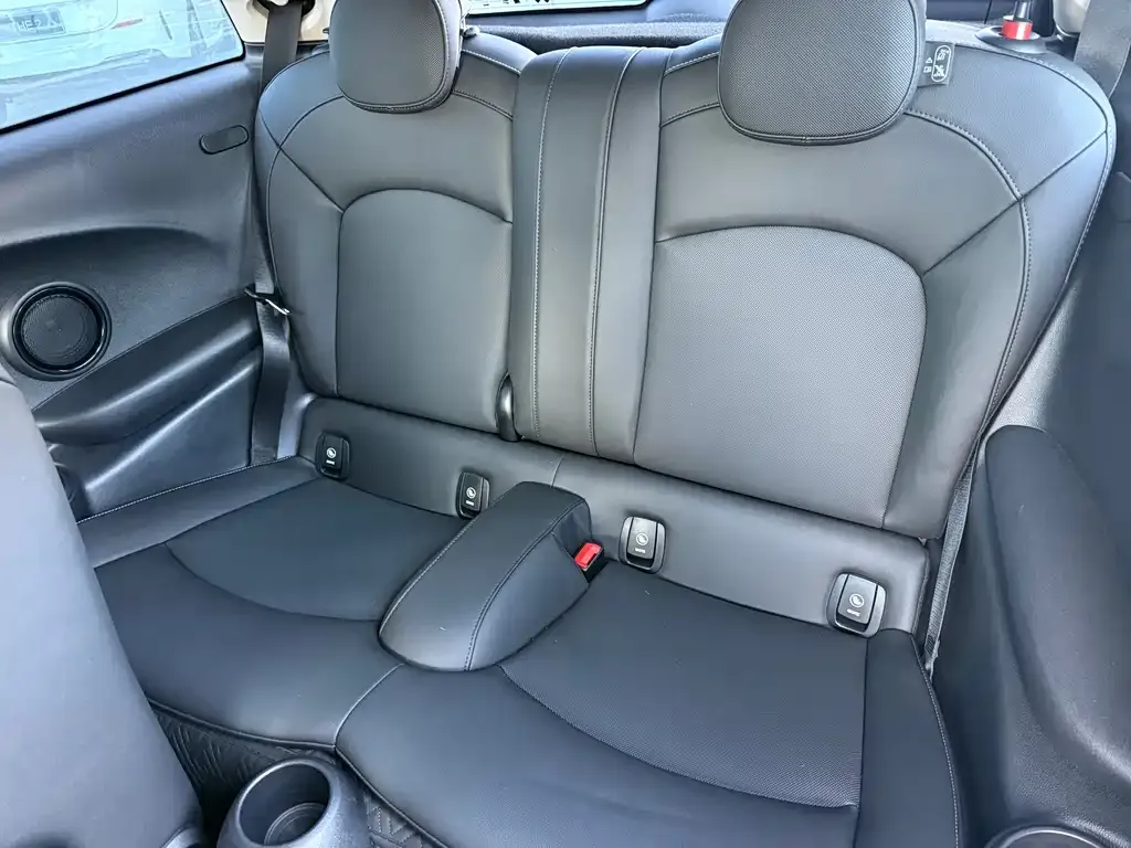 MINI Cooper (3-door) 2024 из CN, фото 6