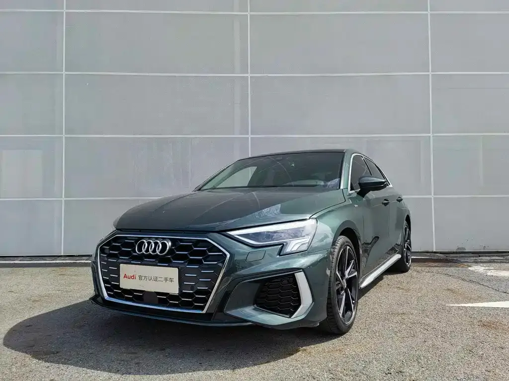 Audi A3 2023 из CN, фото 1