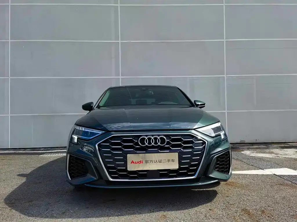 Audi A3 2023 из CN, фото 2