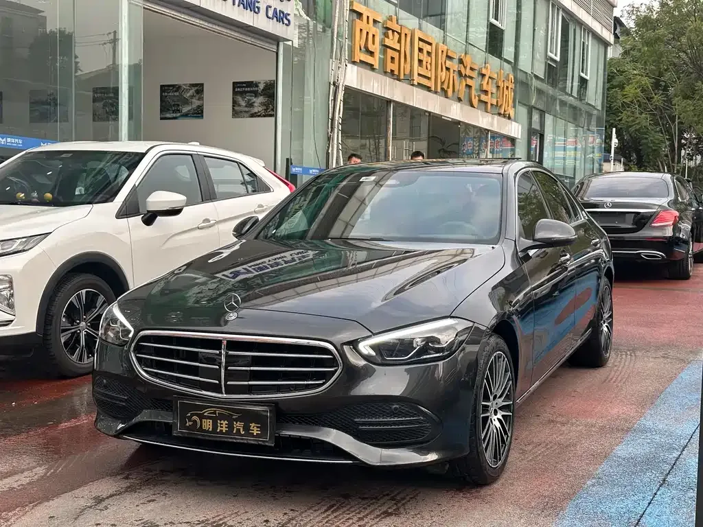 Mercedes-Benz C-Class — фото 1