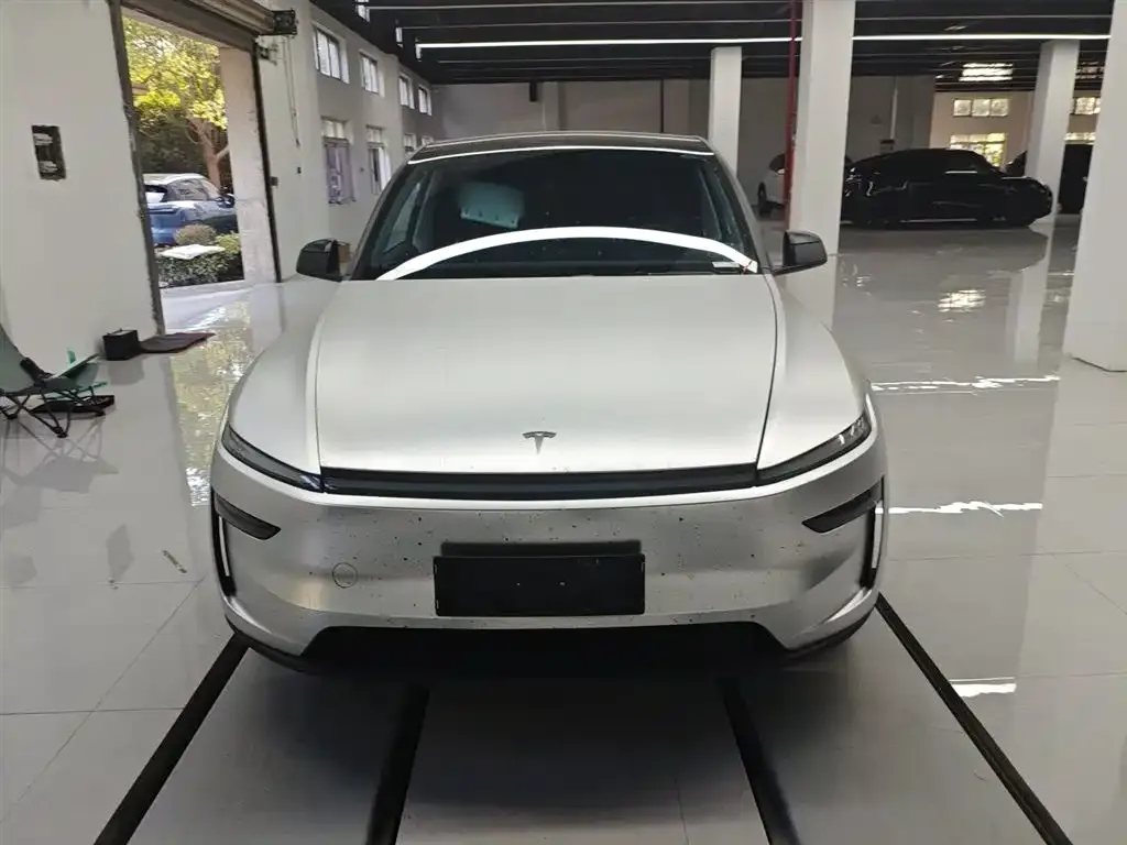 Tesla Model Y 2025 из CN, фото 3