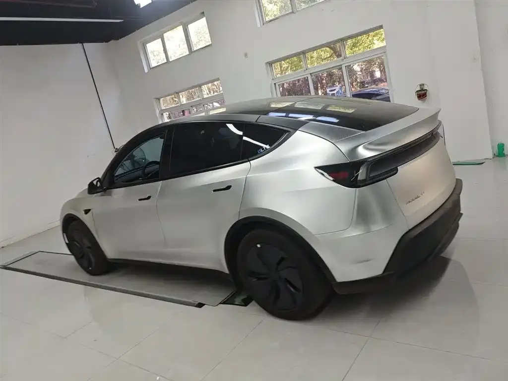 Tesla Model Y 2025 из CN, фото 5