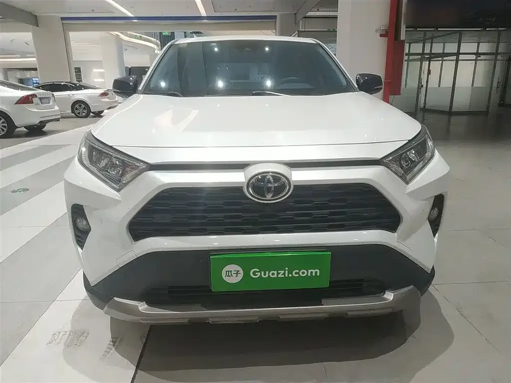 Toyota RAV4 2022 из CN, фото 3