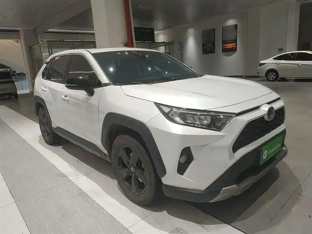 Toyota RAV4 2022 из CN, фото 4