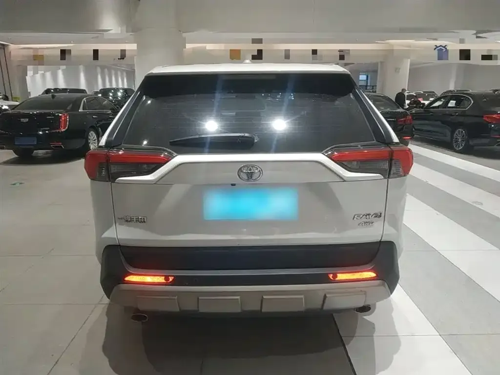 Toyota RAV4 2022 из CN, фото 6