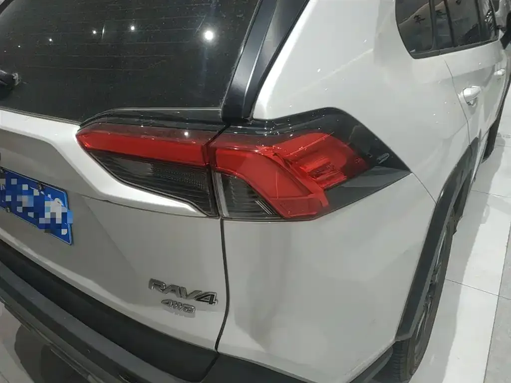 Toyota RAV4 2022 из CN, фото 8