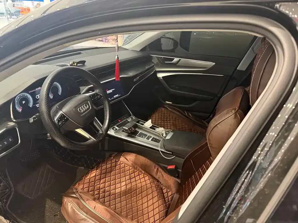 Audi A6L — фото 2