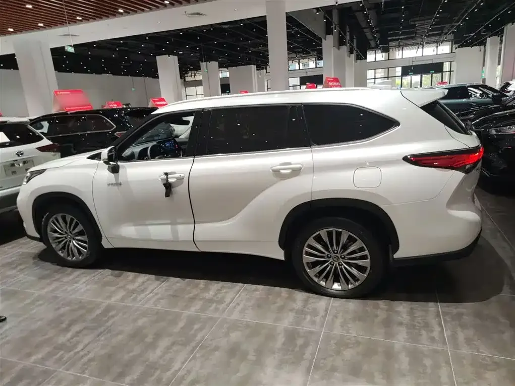 Toyota Highlander 2022 из CN, фото 5