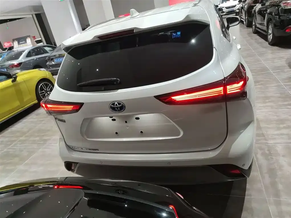 Toyota Highlander 2022 из CN, фото 6