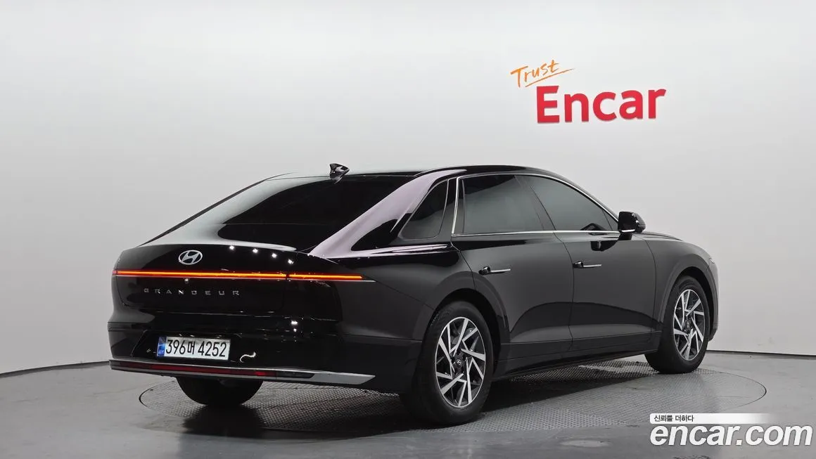 Hyundai Grandeur 2023 из KR, фото 2