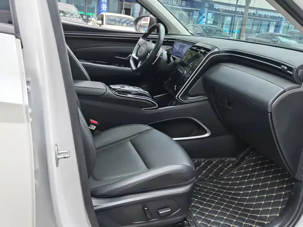 Hyundai Tucson 2023 из CN, фото 9