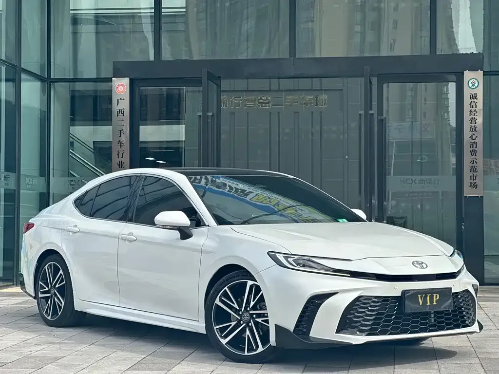 Toyota Camry 2024 из CN, фото 3