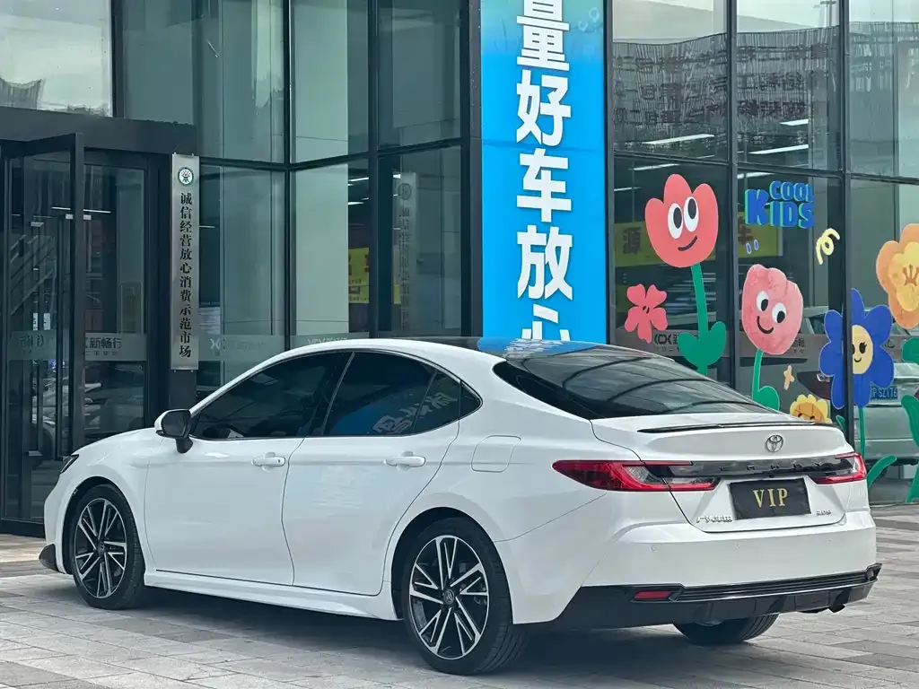 Toyota Camry 2024 из CN, фото 6