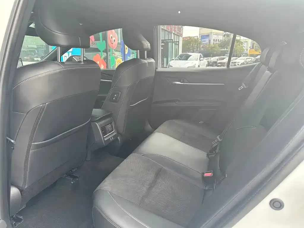 Toyota Camry 2024 из CN, фото 8