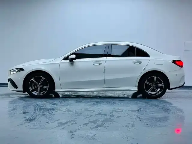 Mercedes-Benz A-Class 2024 из CN, фото 10