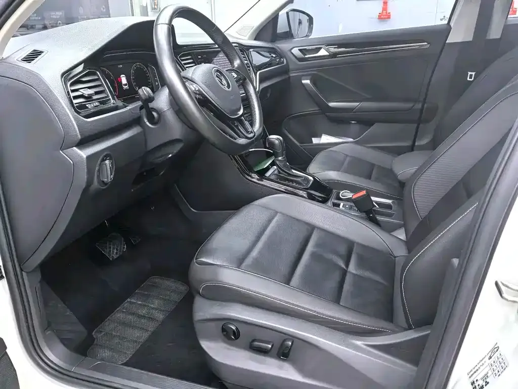 Volkswagen T-Roc 2022 из CN, фото 7