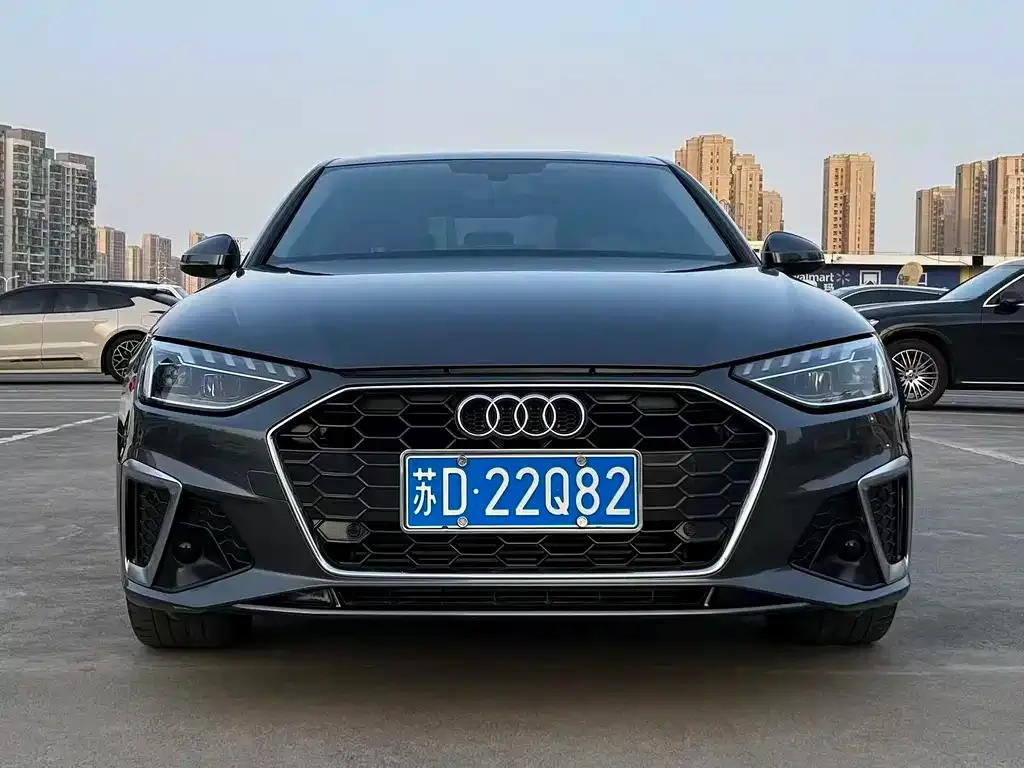 Audi A4L 2021 из CN, фото 1