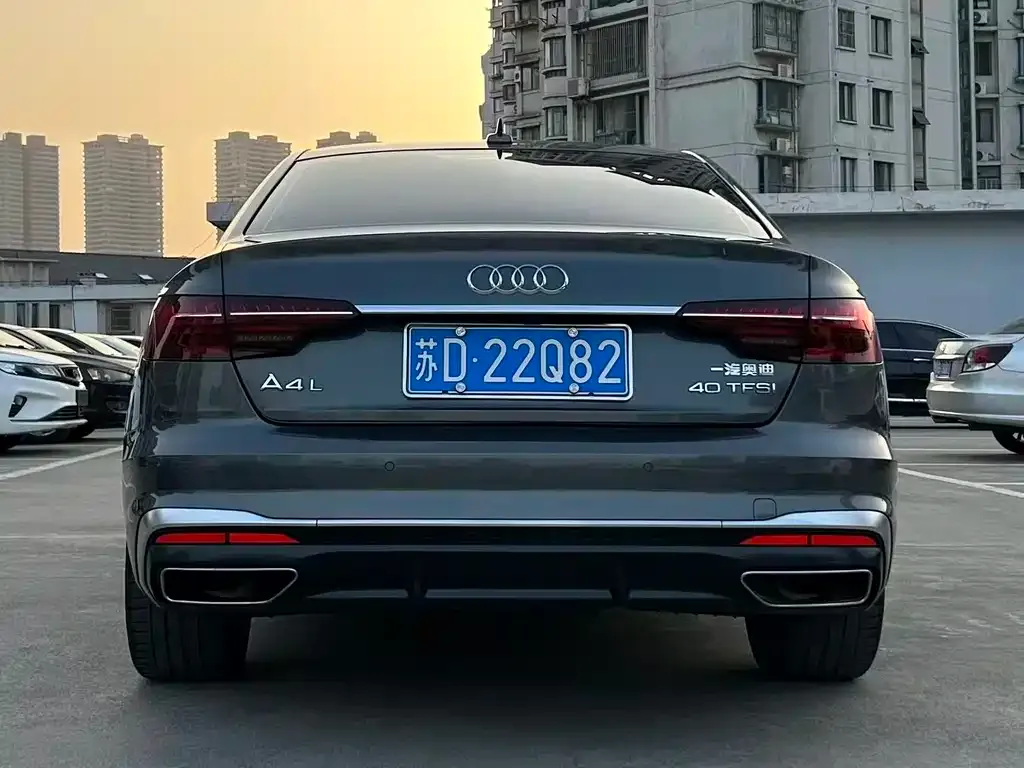 Audi A4L 2021 из CN, фото 9