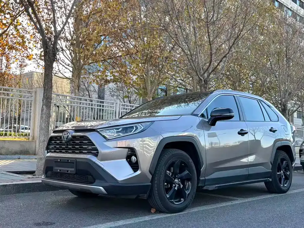 Toyota RAV4 2021 из CN, фото 1
