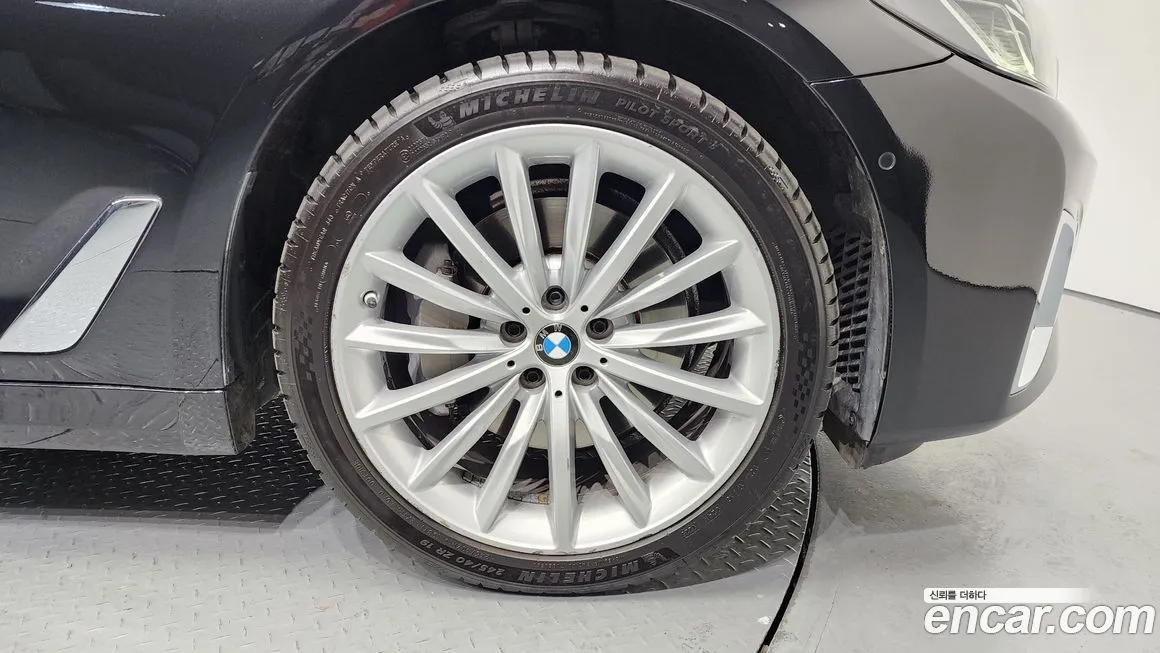 BMW 5-Series 2023 из KR, фото 5