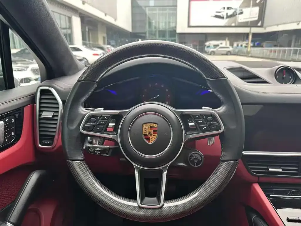 Porsche Cayenne — фото 8