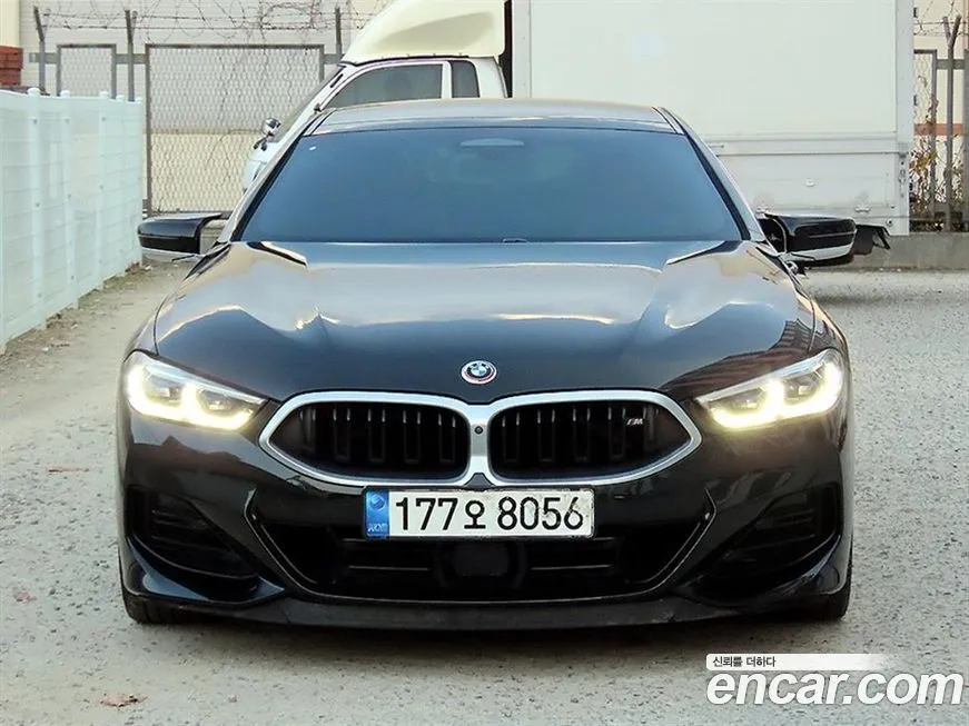BMW 8-Series — фото 1