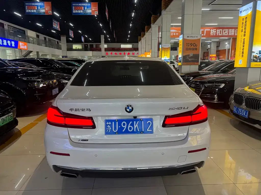 BMW 5 Series — фото 10