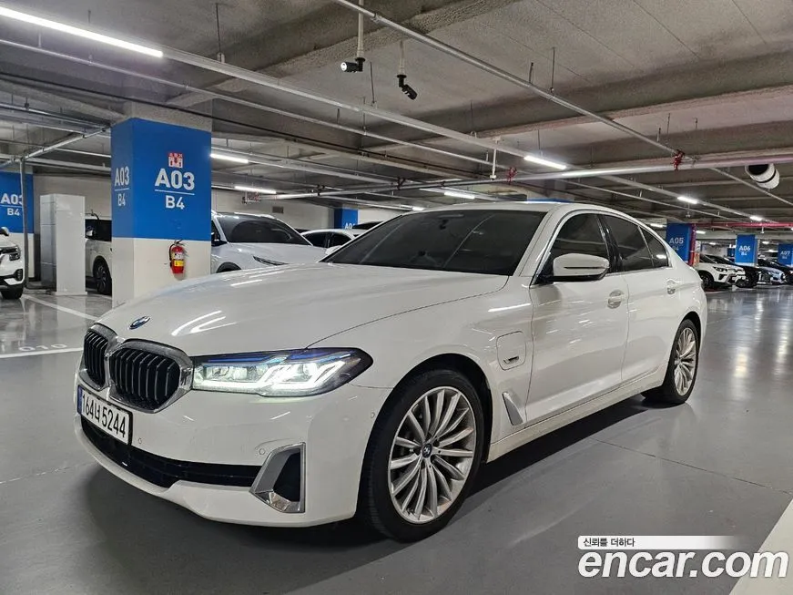 BMW 5-Series 2023 из KR, фото 1
