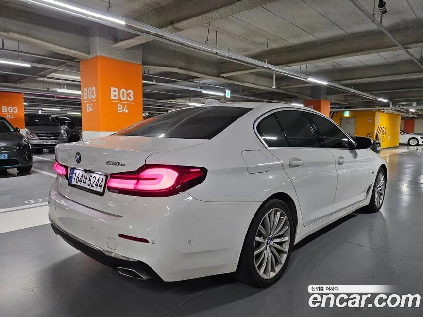 BMW 5-Series 2023 из KR, фото 4