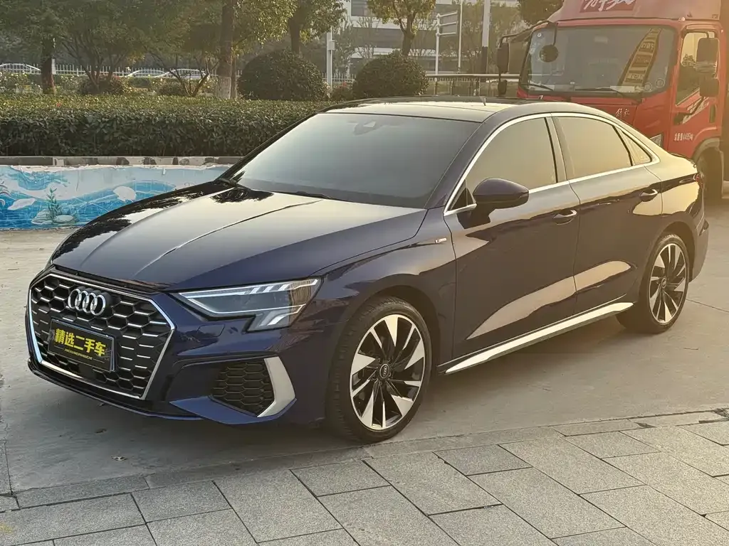 Audi A3 2023 из CN, фото 1