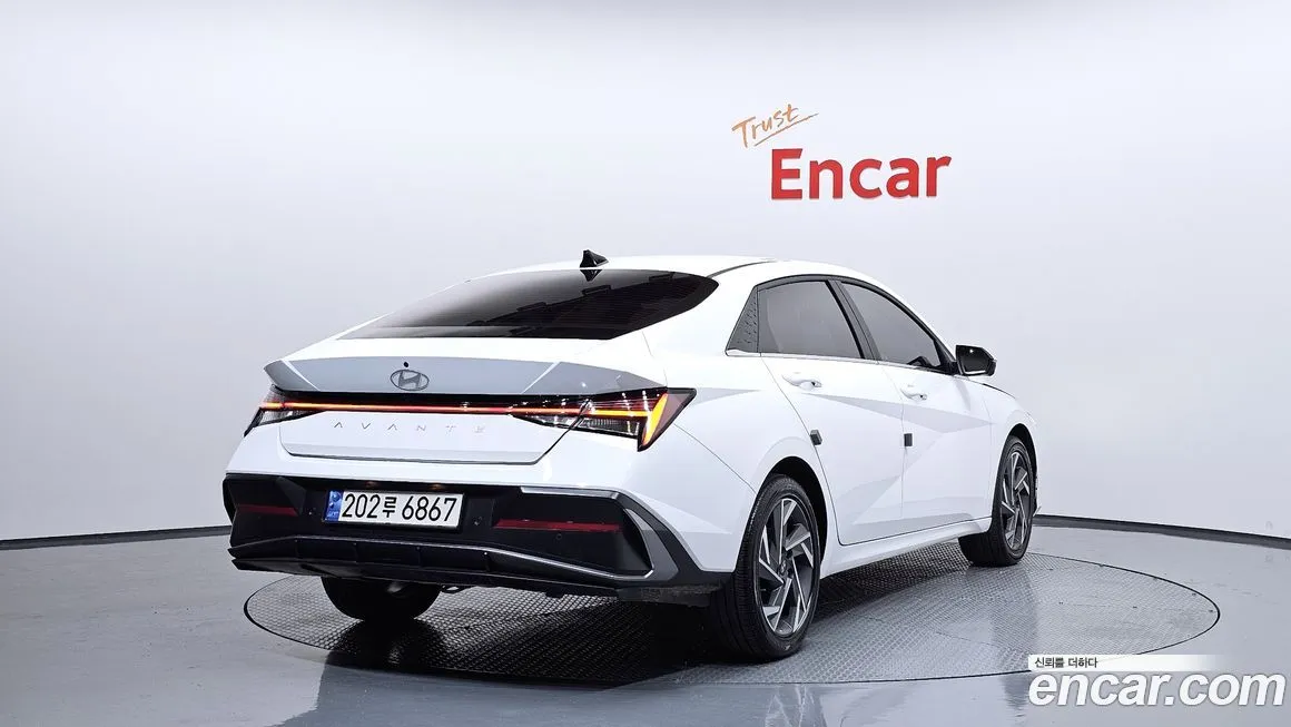 Hyundai AVANTE — фото 2