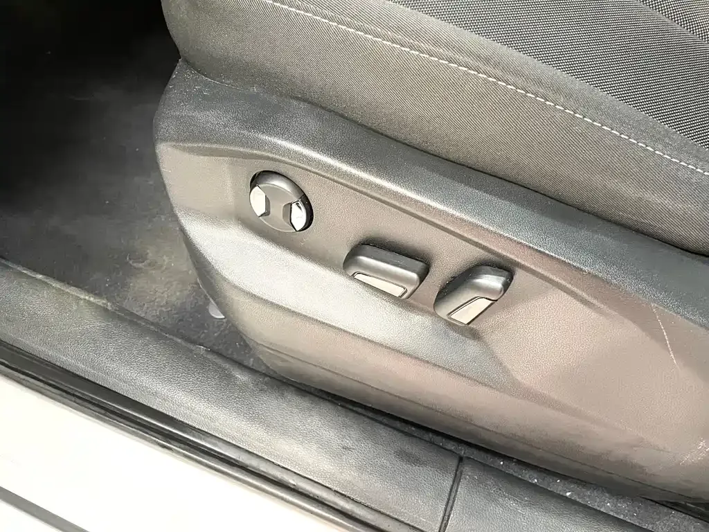 Audi Q2L 2021 из CN, фото 10