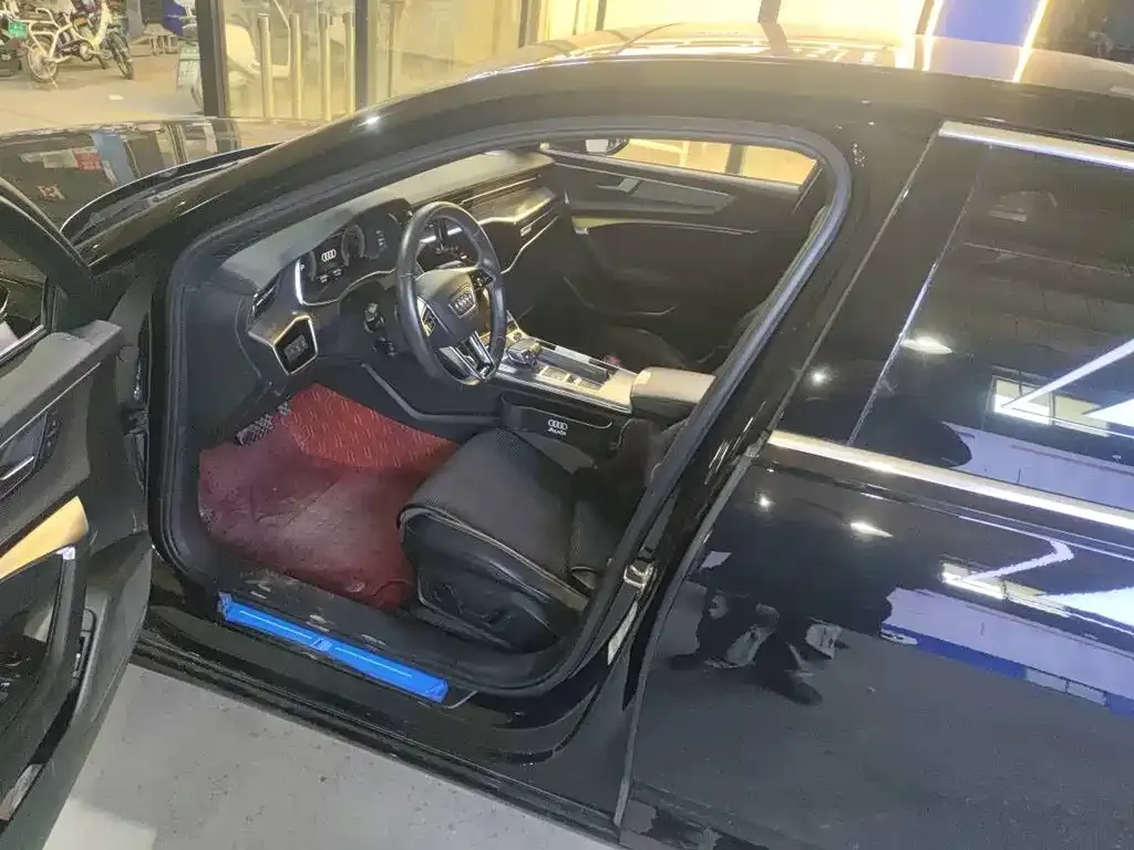 Audi A6L 2021 из CN, фото 5