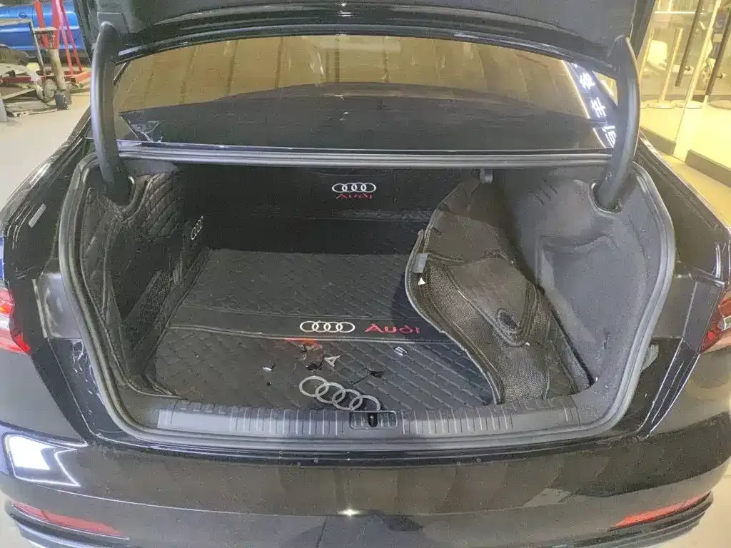 Audi A6L 2021 из CN, фото 7