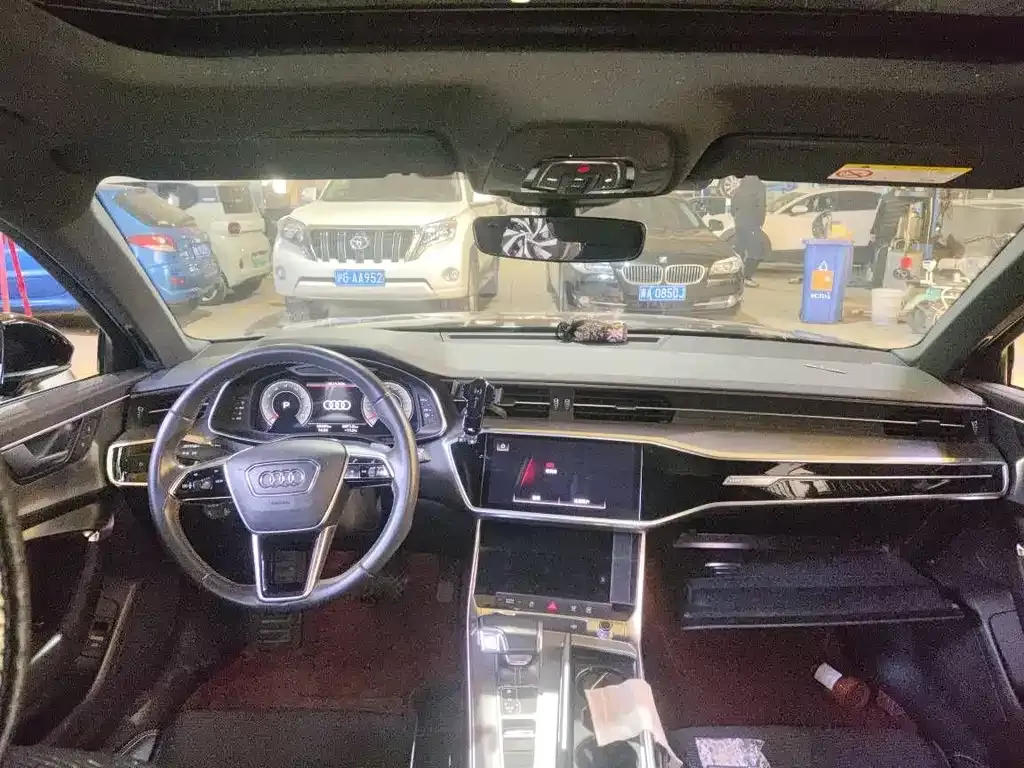 Audi A6L 2021 из CN, фото 9