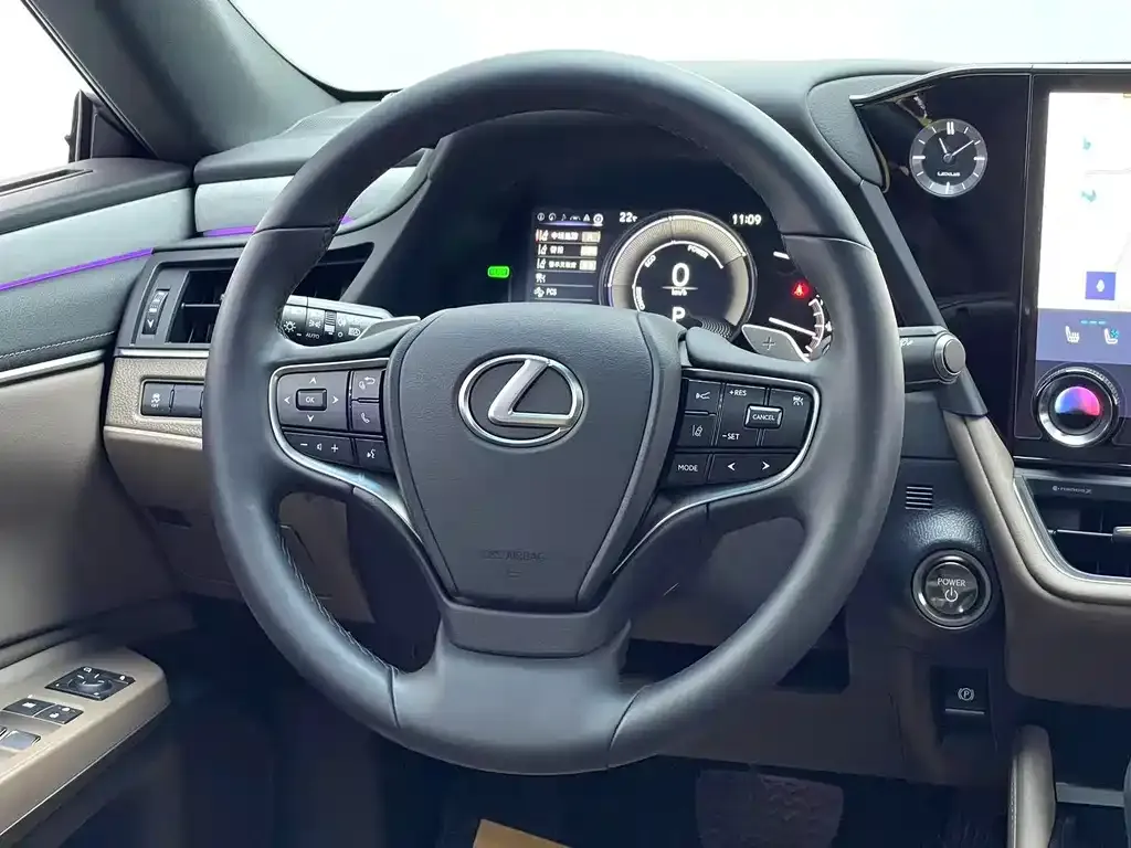 Lexus ES — фото 10