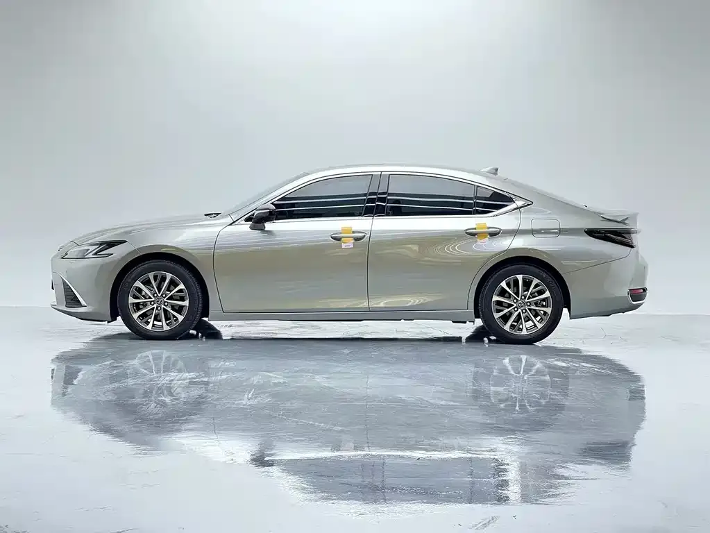 Lexus ES — фото 7