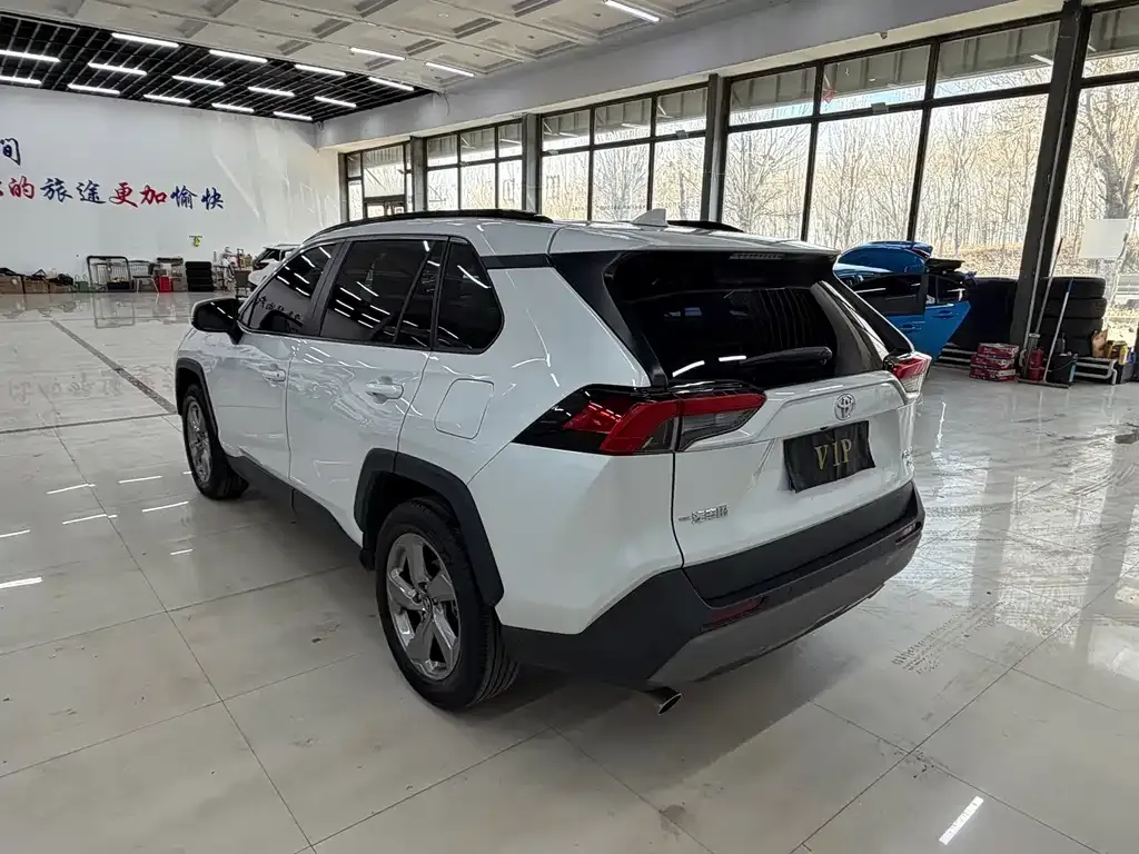 Toyota RAV4 2022 из CN, фото 3